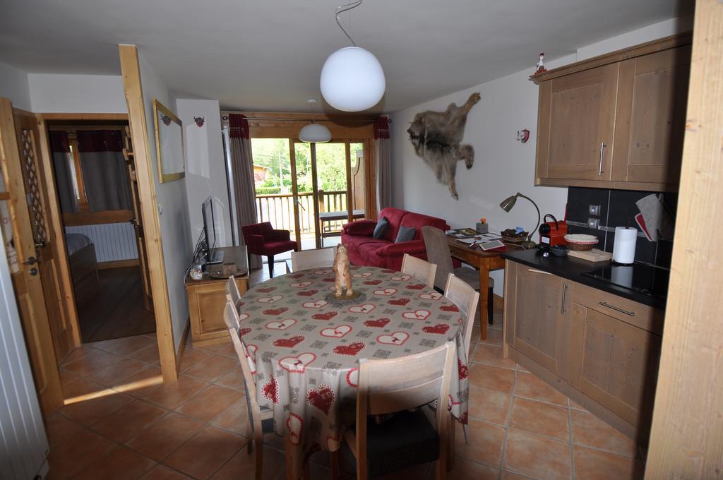 Residence Les Chardons Argentes Samoëns Rom bilde